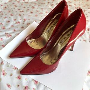 Red vintage Steve Madden heels 💋